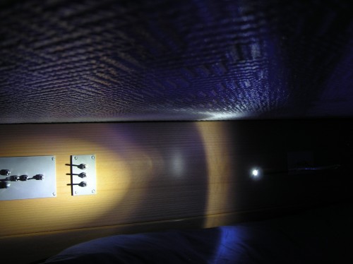 Das Schaltpult über meinem Bett-Kopfende