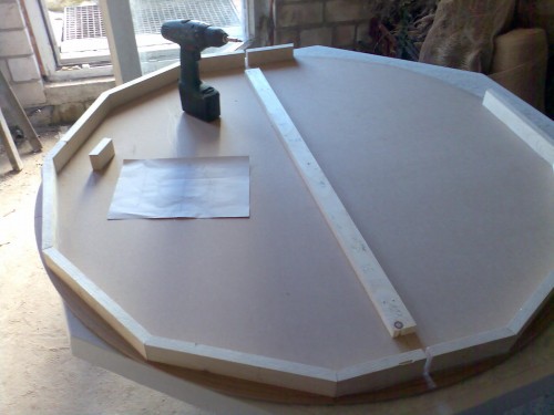 Platten mit Kanthoelzer