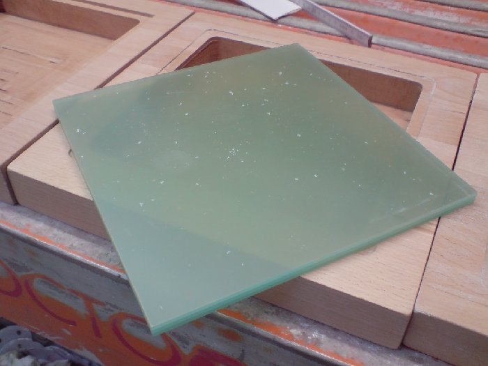 DSC00079.JPG (264.24 KiB) 18973 mal betrachtet Plexiglasplatten nach dem Zurechtschneiden