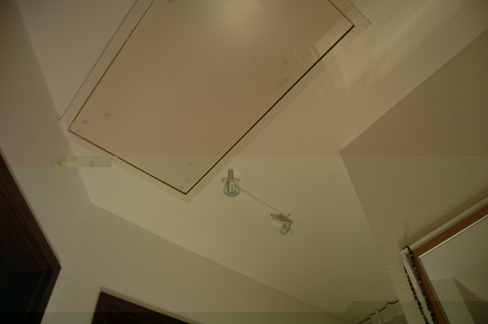 Indirektes Licht von 8 Cree XR-E warmweiß @ 350 mA.