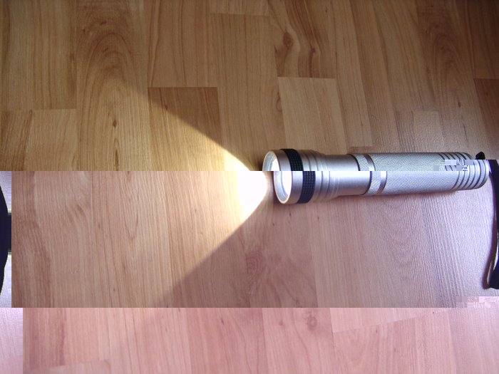 1.jpg (114.28 KiB) 14054 mal betrachtet Taschenlampe eingeschaltet, stark fokussiert - nur das minimale Streulicht ist am Boden erkennbar, der Strahl nicht