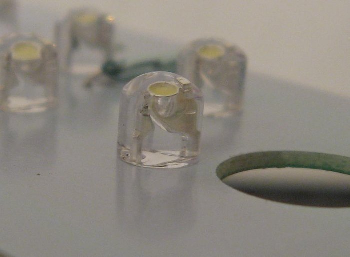 led1.jpg